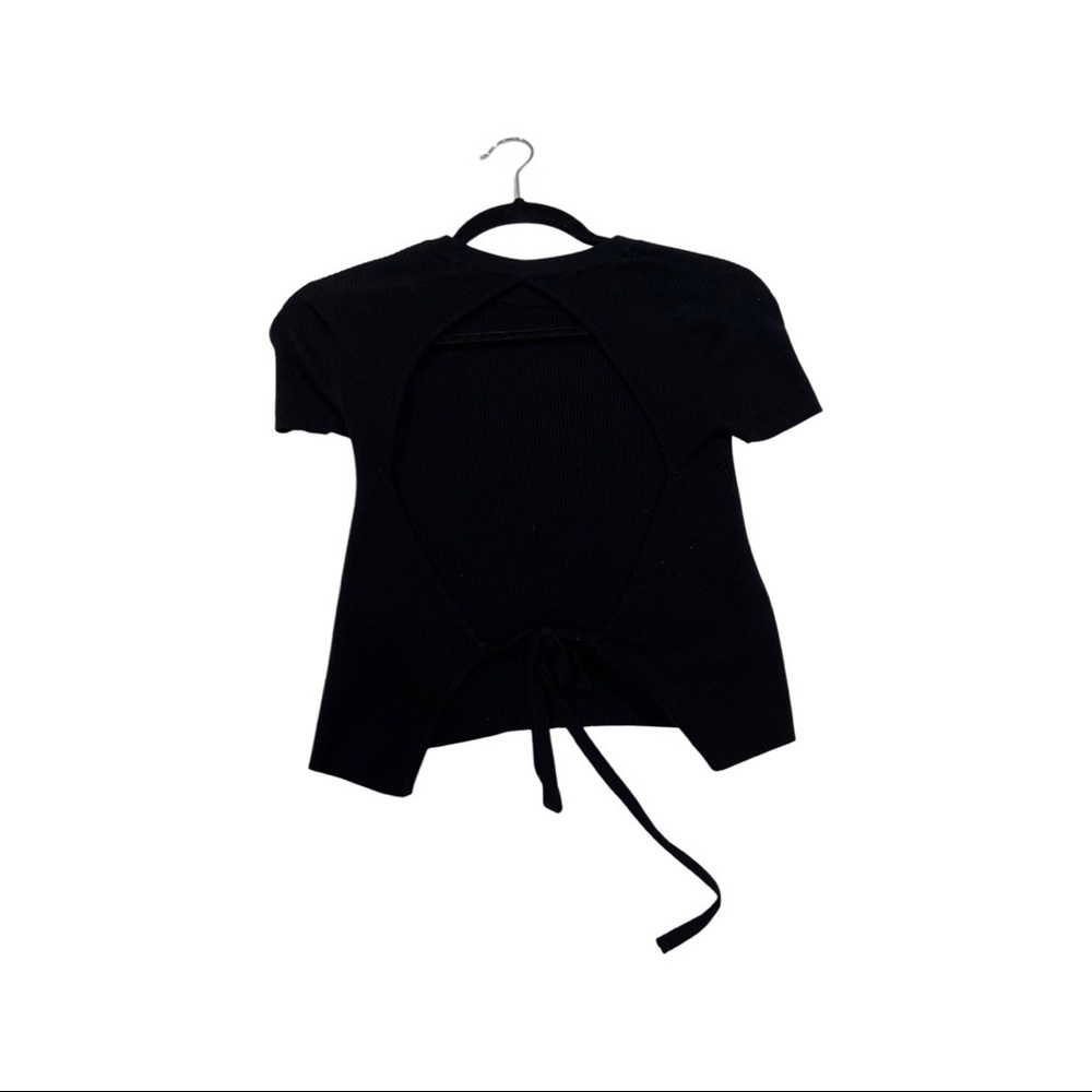 GARAGE CLOTHING OPEN BACK CROP TOP